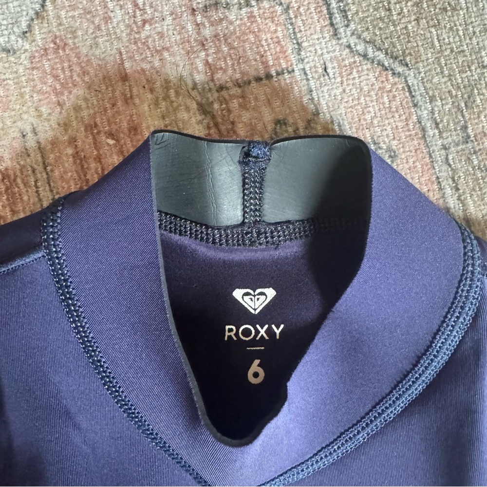 NWOT Roxy synchro wetsuit top - Picture 3 of 5